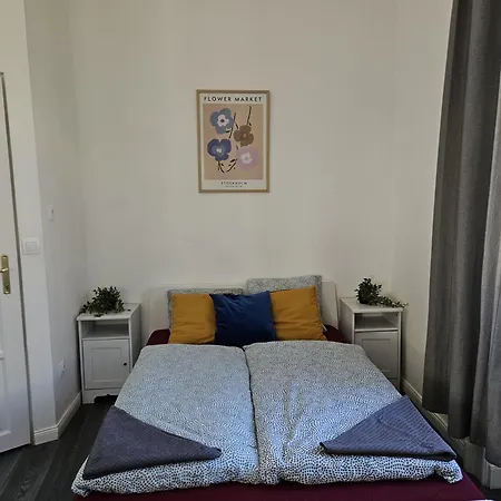 Stylish Riverside بيت شباب *