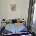 Stylish Riverside بيت شباب بودابست