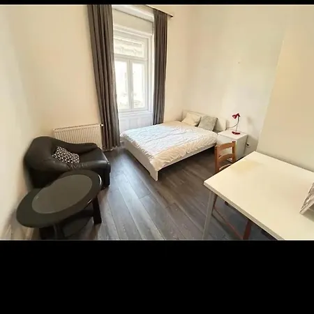 Hostel Stylish Riverside *